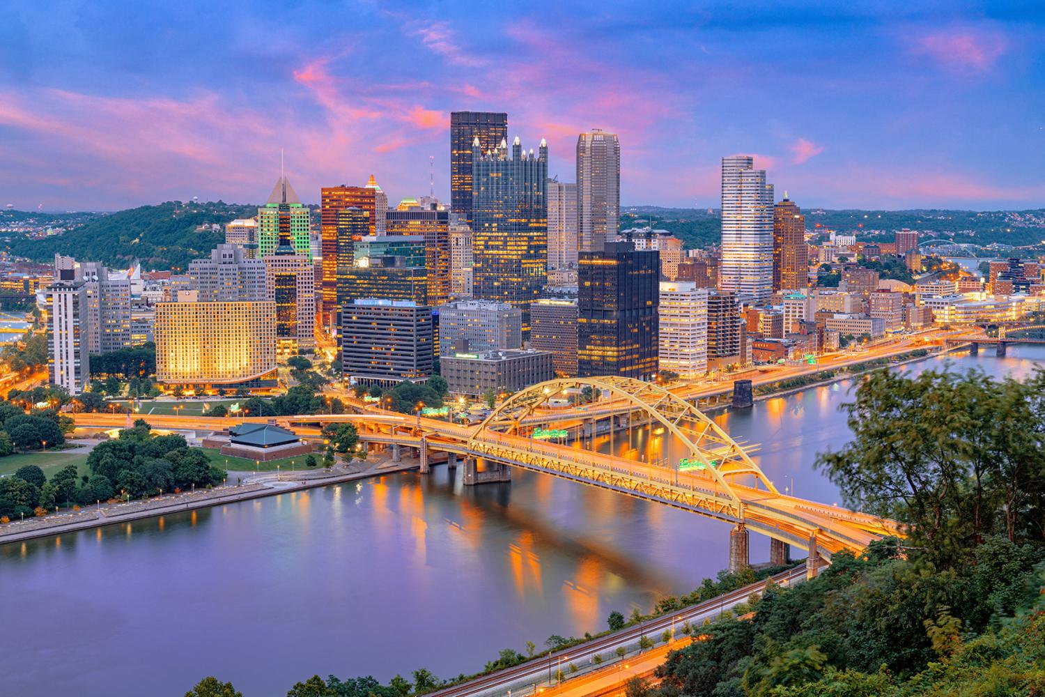 Pittsburgh, Pennsylvania, USA city skyline at dusk.